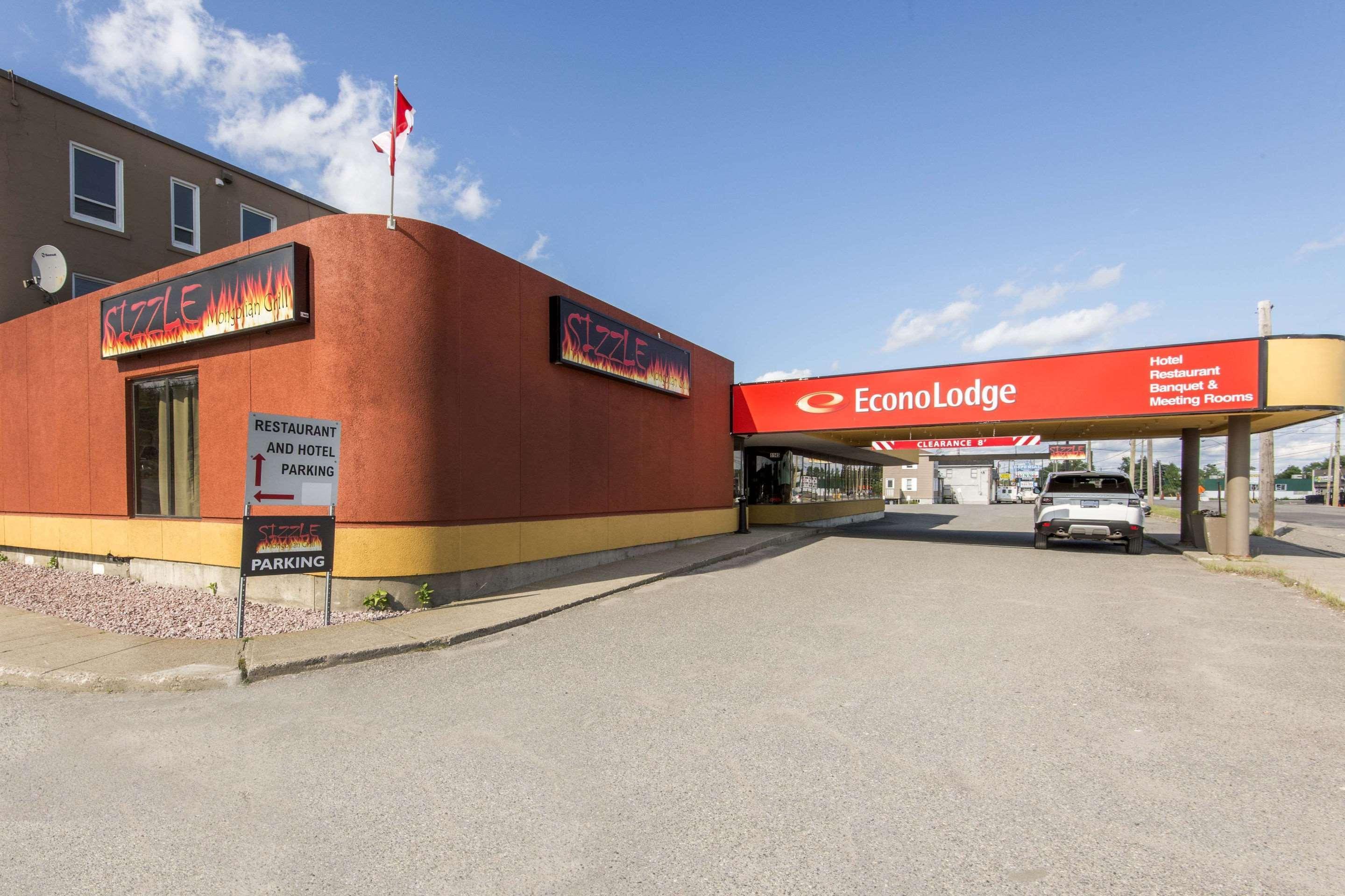 Econo Lodge Sudbury Exterior photo