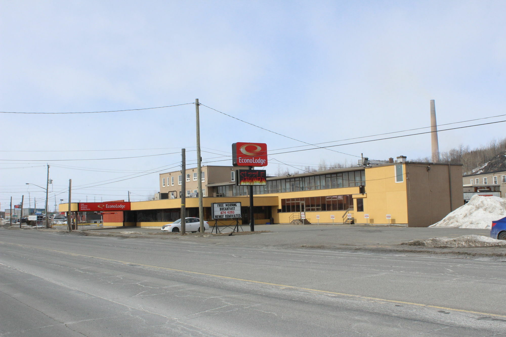 Econo Lodge Sudbury Exterior photo