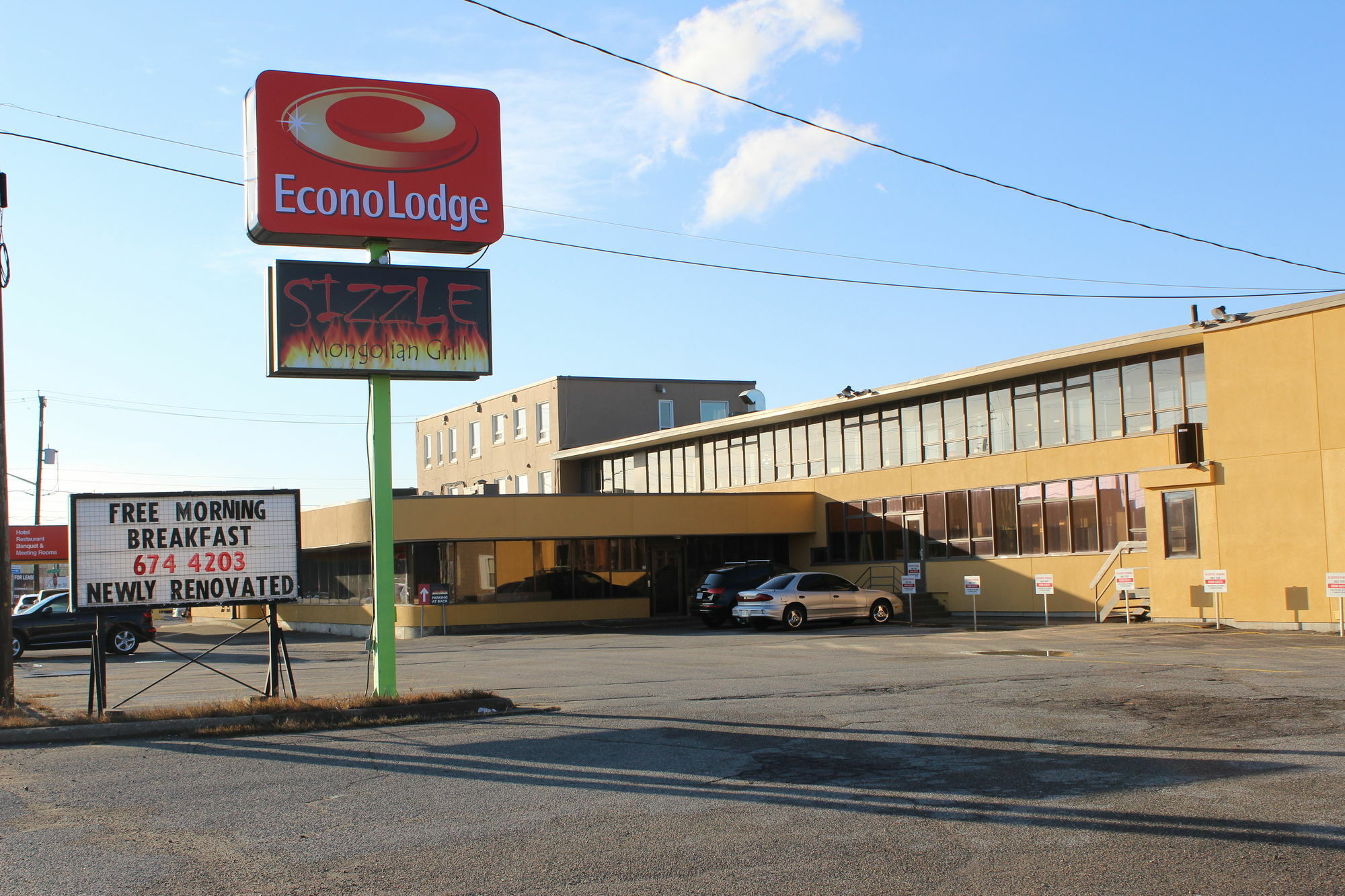 Econo Lodge Sudbury Exterior photo